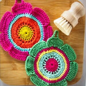 NATURAL LIFE Set of 2 Crochet Hot Pots